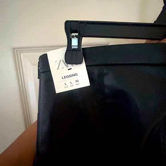 Abercrombie Legging - faux leather with slit! - Picture 4 of 4